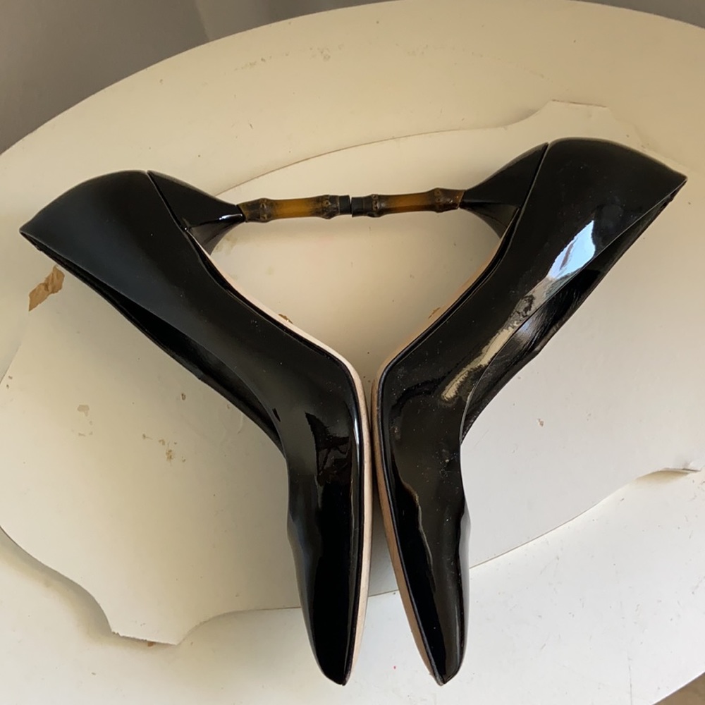 Gucci black patent pumps size 36, authentic. Great used condition - Picture 9 of 11